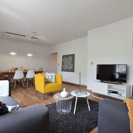 Modern Holiday Home In Bastogne With Fenced Garden Ngoại thất bức ảnh