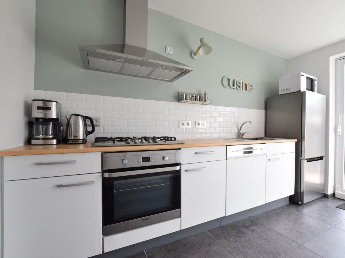 Modern Holiday Home In Bastogne With Fenced Garden Ngoại thất bức ảnh
