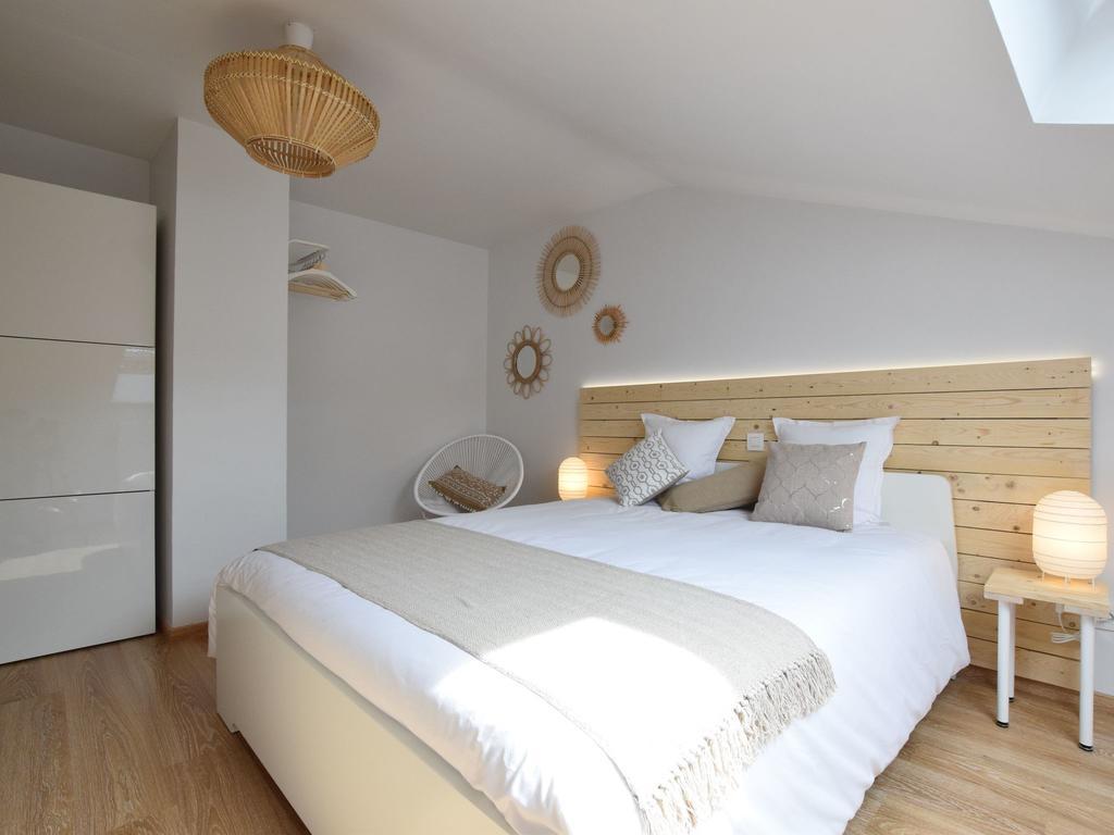 Modern Holiday Home In Bastogne With Fenced Garden Ngoại thất bức ảnh